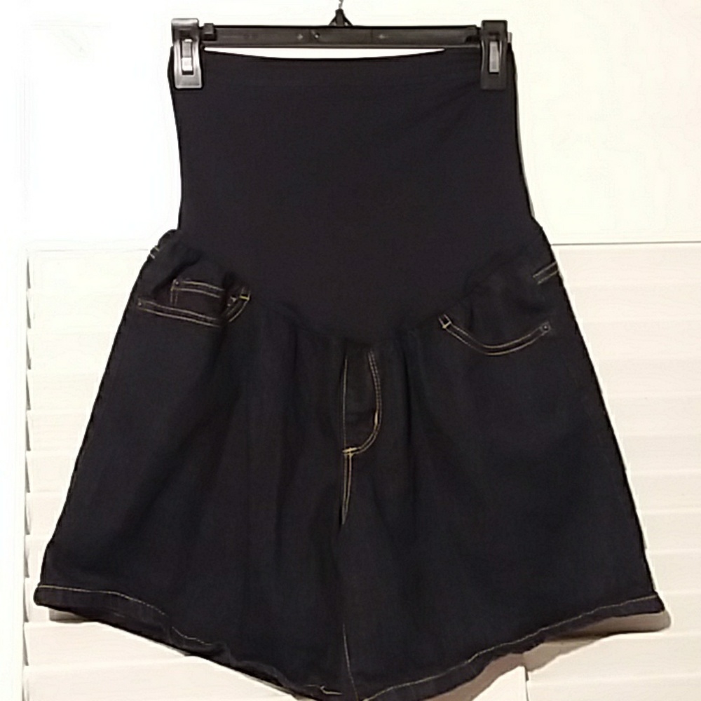 Liz Lange Maternity Shorts